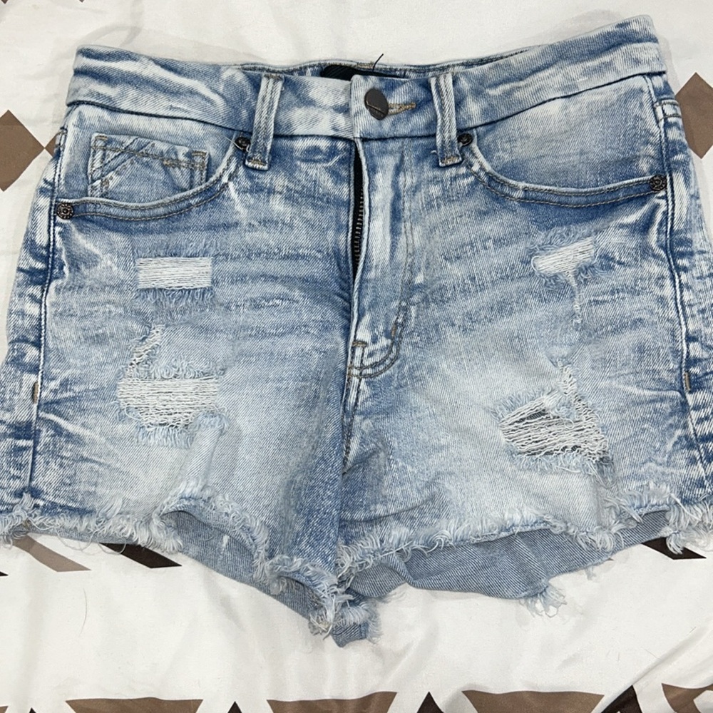 Buckle shorts, stretchy size 26